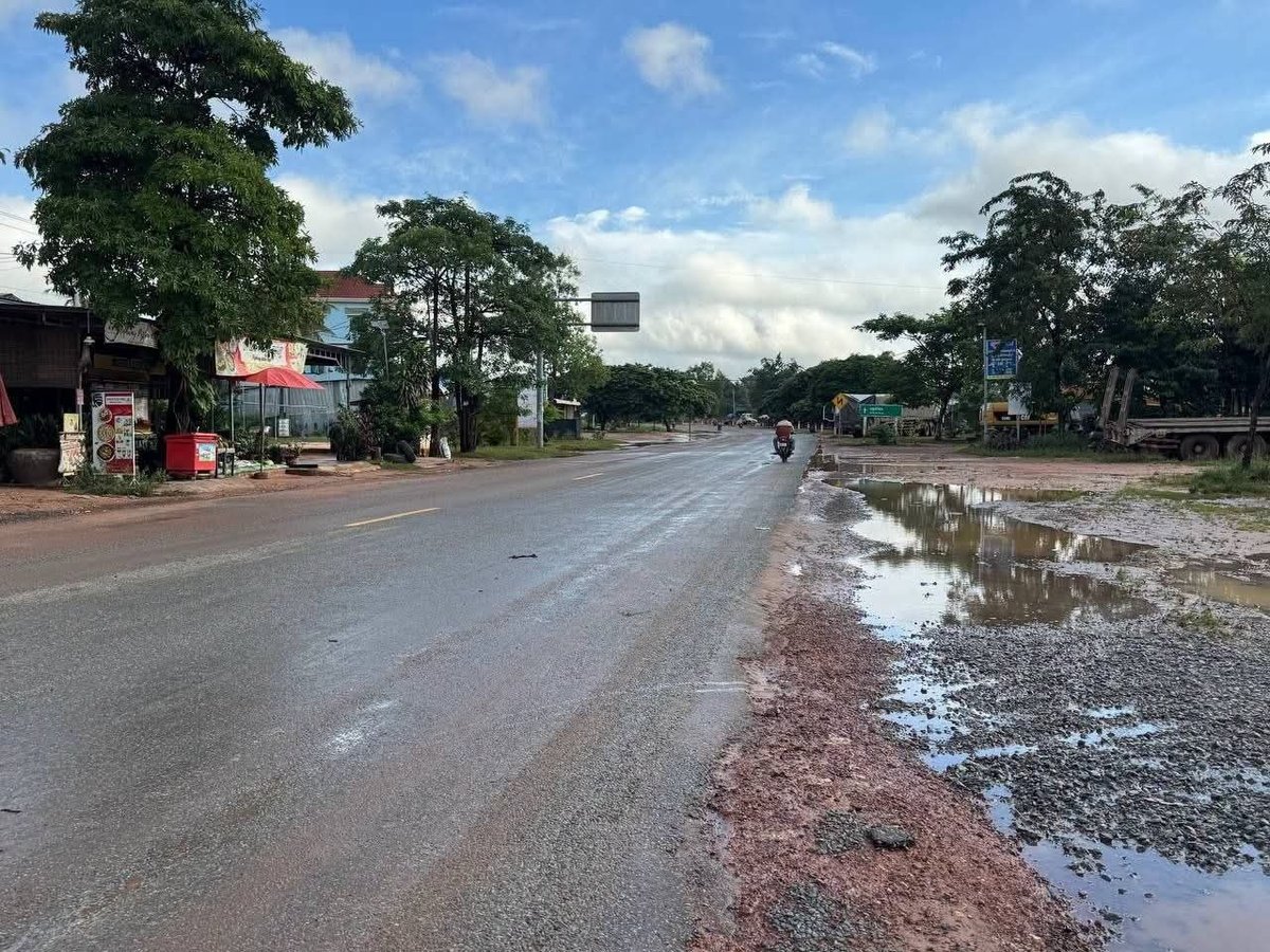 暹粒国道6号线积水消退 交通已恢复正常通行