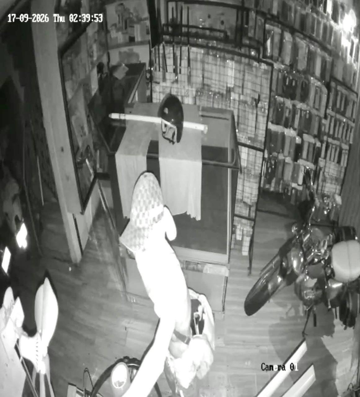 BKK1手机店遭入室盗窃 53部手机及iPad被盗