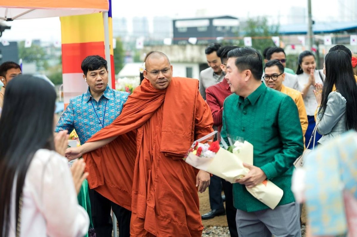 柬埔寨劳工部代表团赴韩国,与当地约1000名柬籍劳工共庆节日