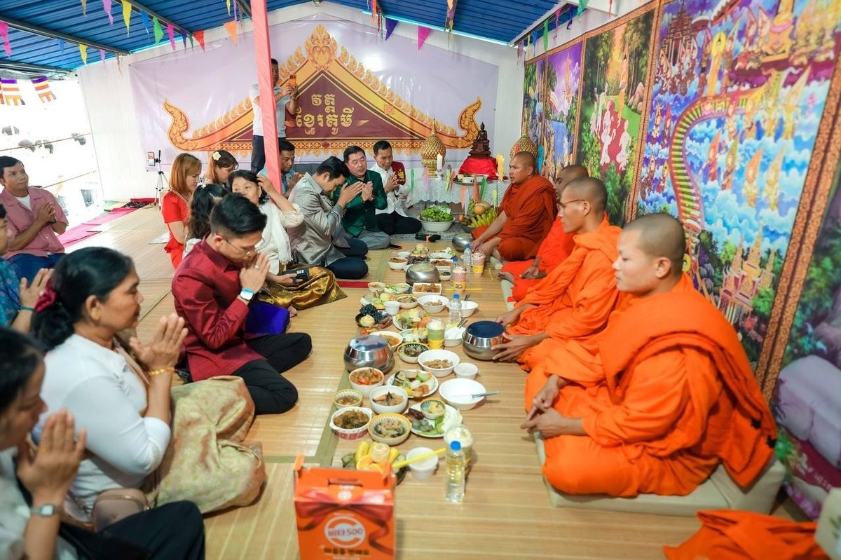 柬埔寨劳工部代表团赴韩国,与当地约1000名柬籍劳工共庆节日
