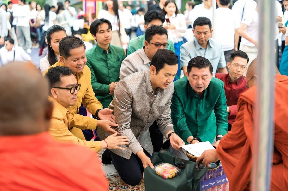 柬埔寨劳工部代表团赴韩国,与当地约1000名柬籍劳工共庆节日