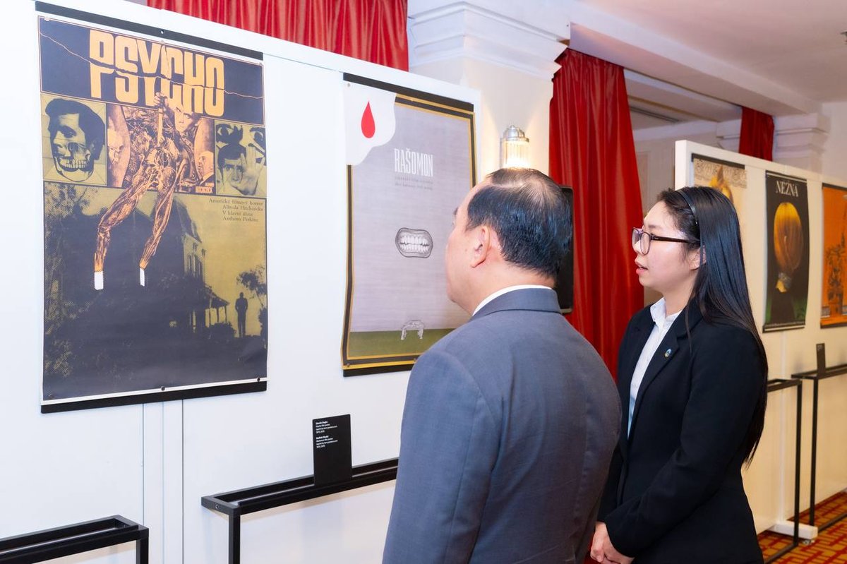 捷克驻柬大使馆举办图形设计展庆祝建交70周年
