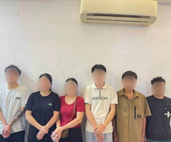 西港警方对4分区5村进行行政检查，逮捕10名中国籍人员，其中