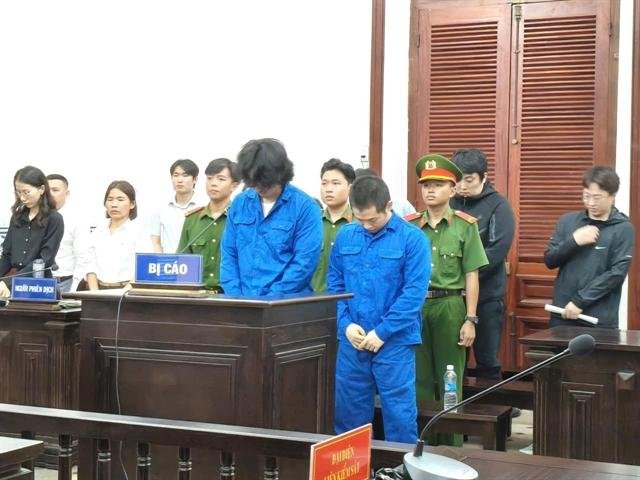 越南胡志明市法院对一起2024年发生的致命殴斗案作出判决,两
