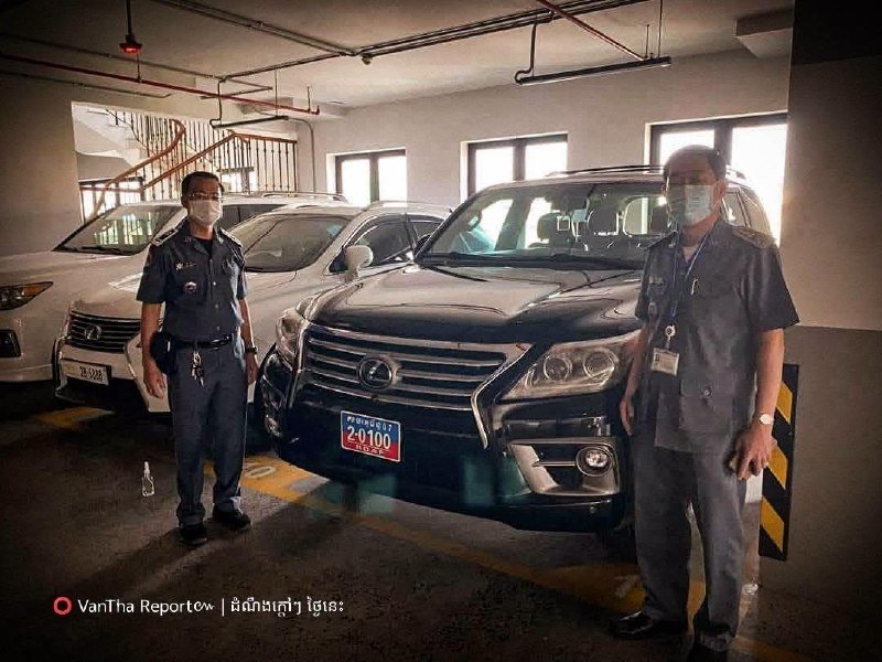 西港海关查获5辆走私车 涉及假牌及军警车牌