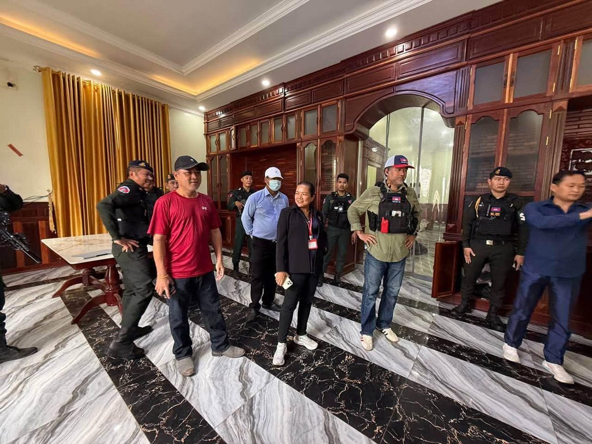 巴域木牌突击排查网诈窝点 抓获10名越南籍人员