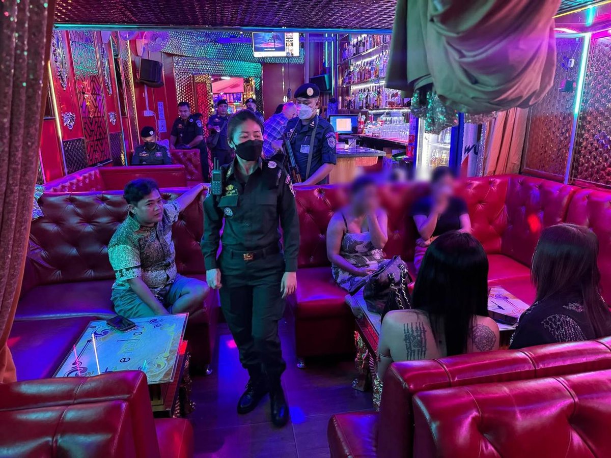 金边警方突袭隆边区娱乐场所 查处涉未成年人案