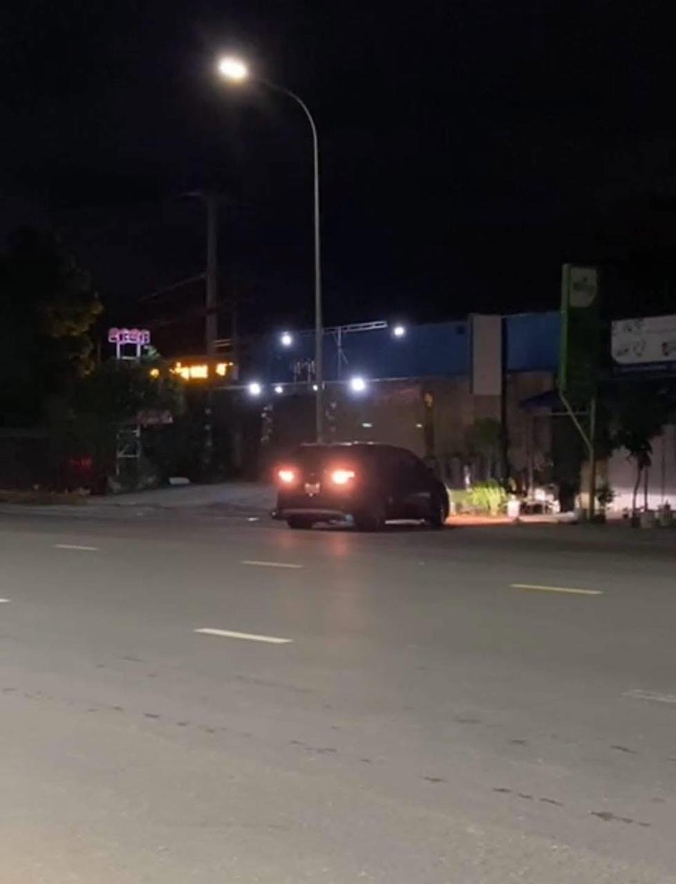 金边一司机肇事后殴打警察 警方已介入调查