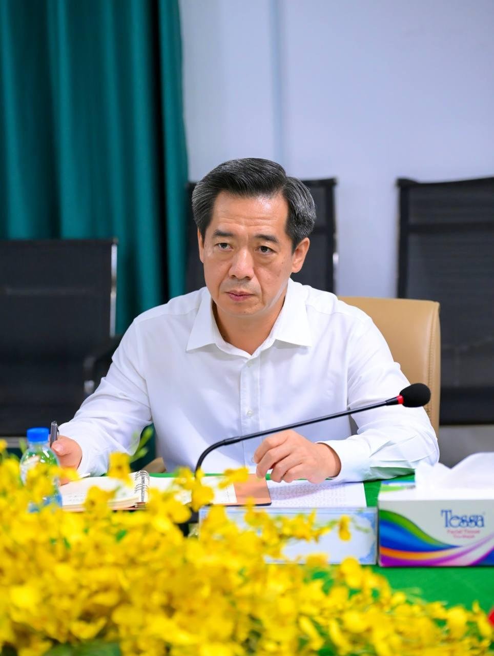 江苏政法委书记李耀光到访西港 探讨执法合作