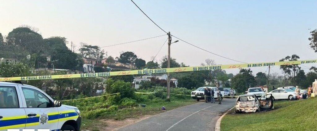 英国警方逮捕5名涉嫌策划袭击空军基地嫌疑人