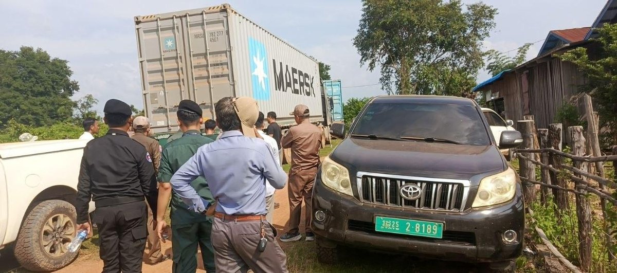 上丁省封存11辆集装箱车 涉嫌非法采矿设备