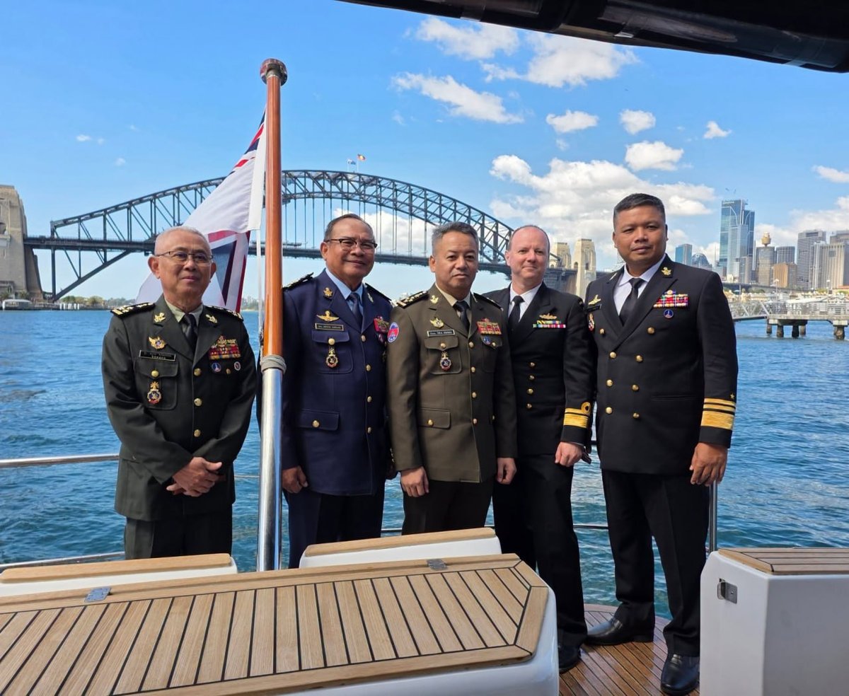 柬埔寨国防部长狄西哈于2026年9月7日访问澳大利亚HMAS