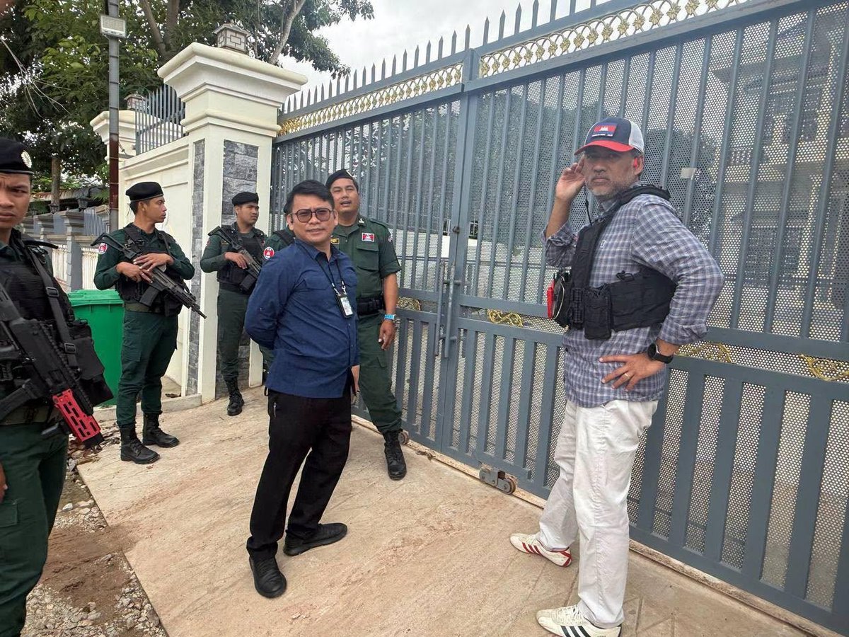 柴桢省警方突查巴域市网诈窝点 抓获14名越南籍嫌犯