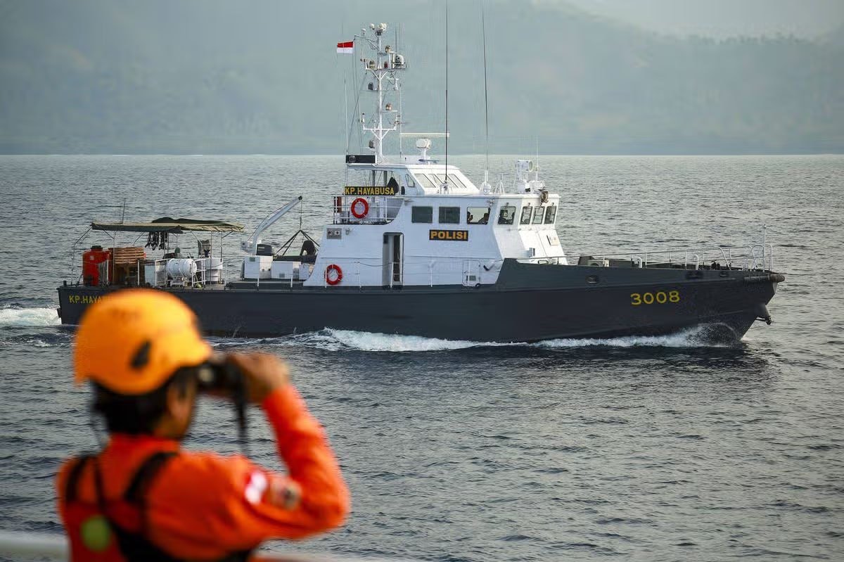 印尼一艘载有243人客轮在爪哇海失联