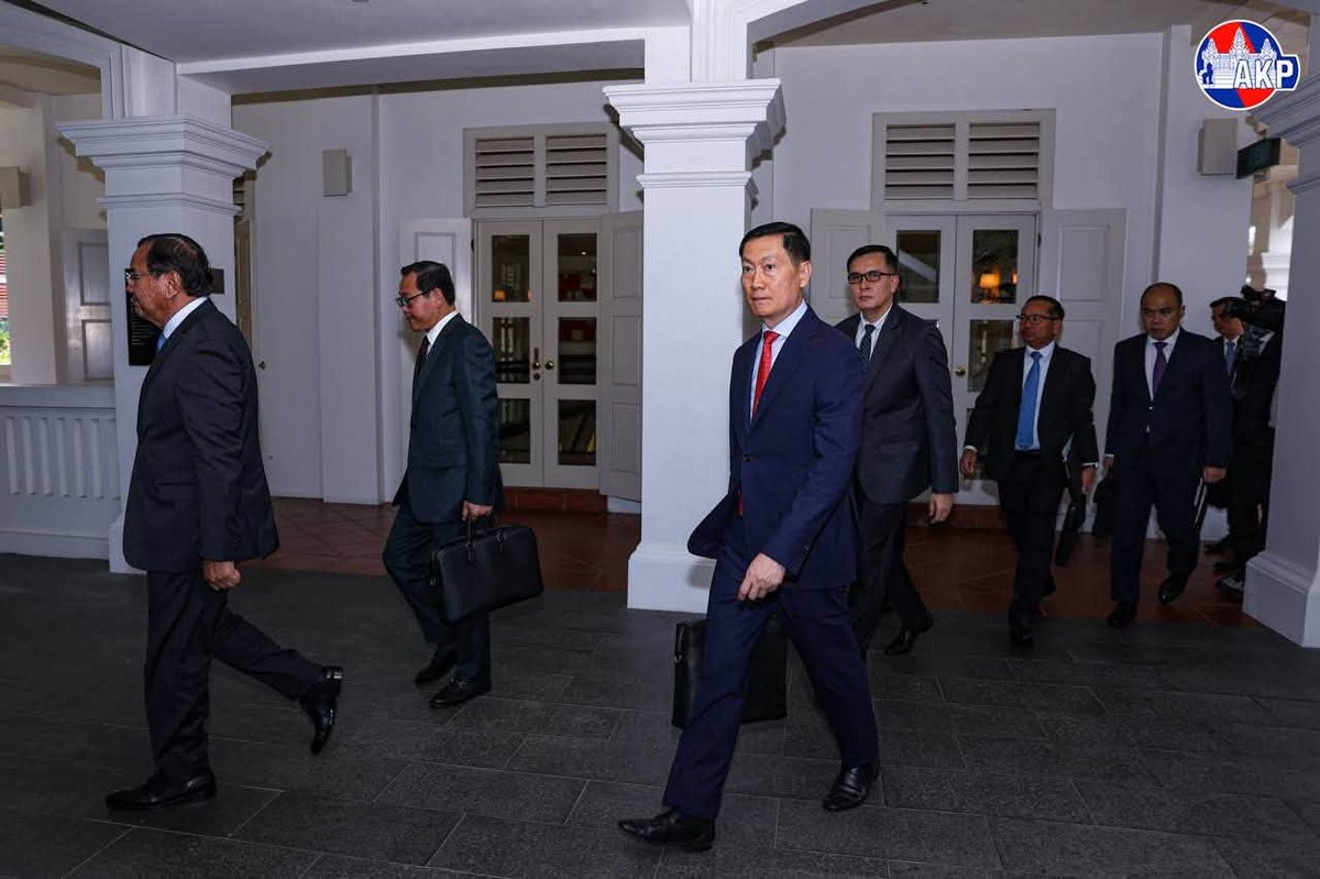 柬埔寨代表团抵达新加坡参加UNCLOS调解会议