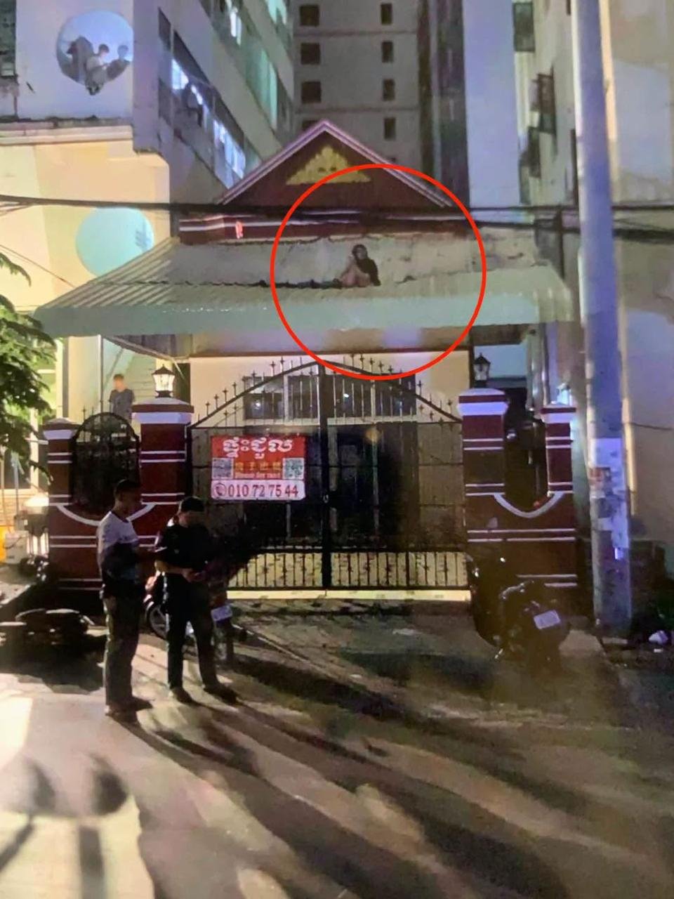 西港一女子从8楼坠落奇迹生还 掉落铁皮屋顶缓冲