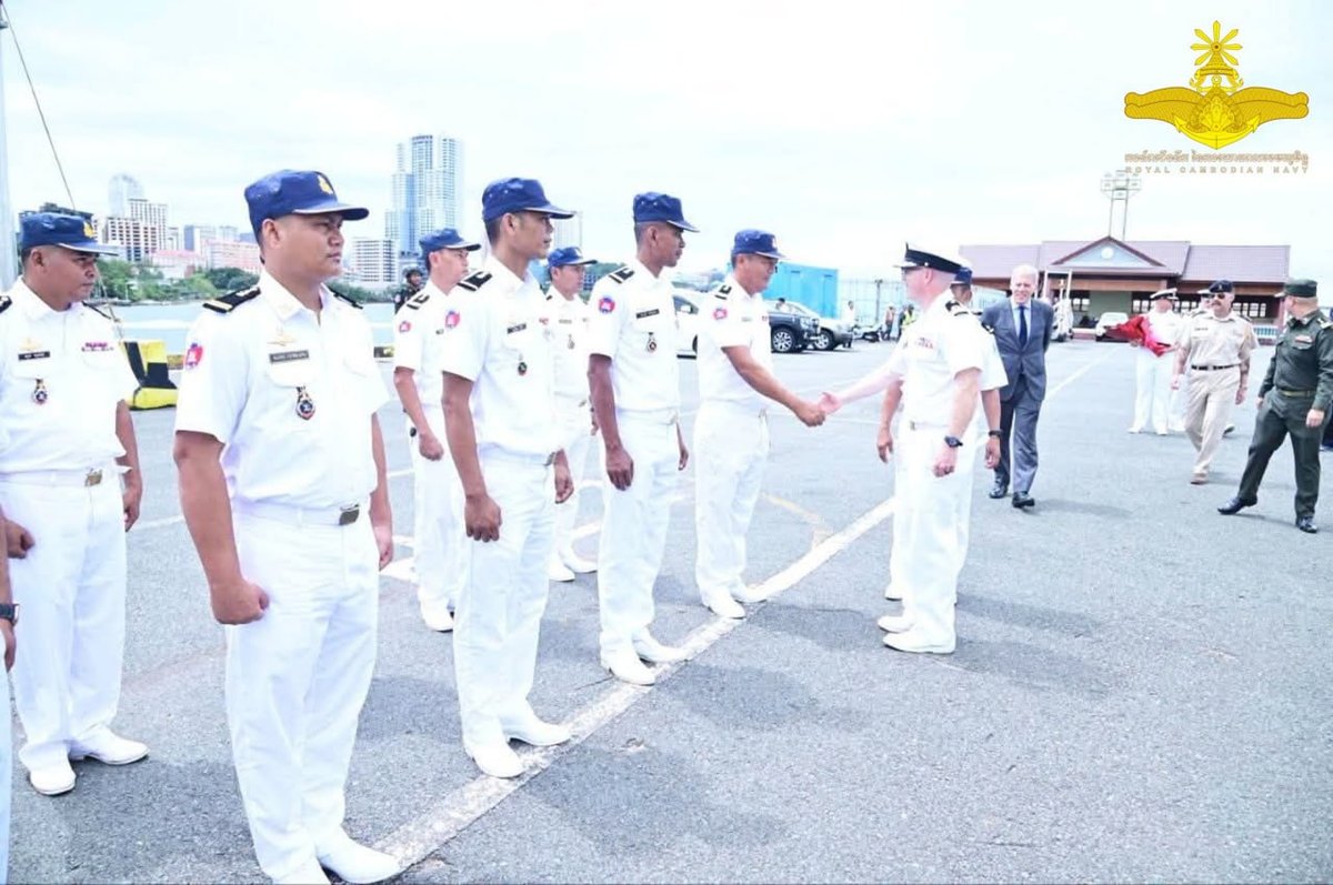 加拿大海军HMCS Regina号访问西港 停留3天