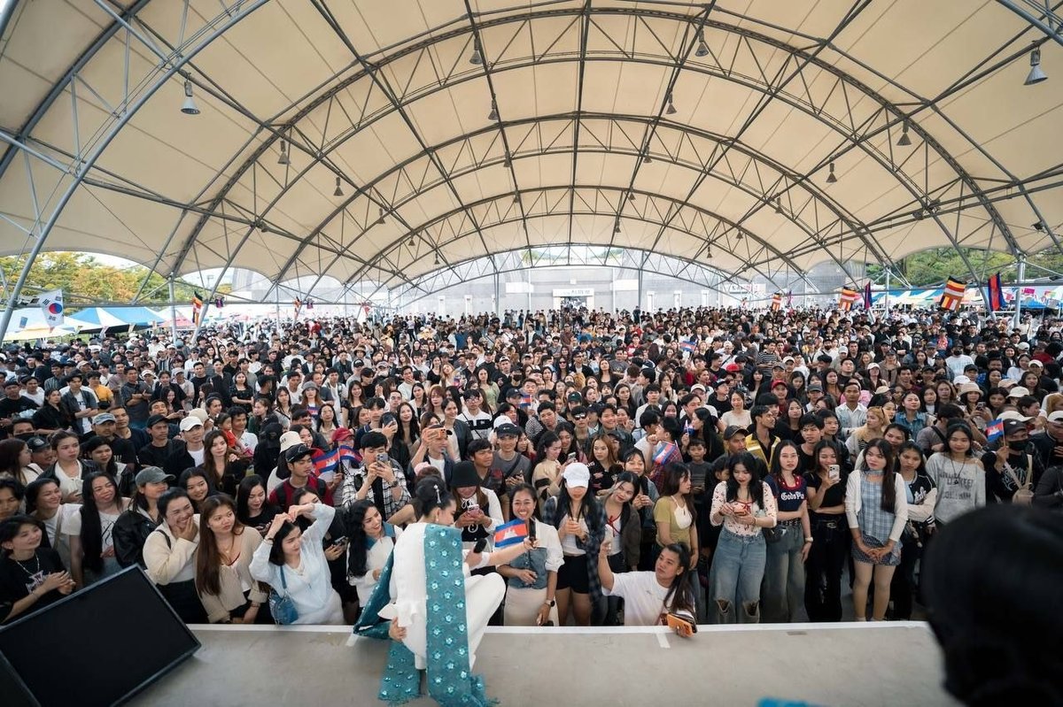 柬劳工部与驻韩使馆举办亡人节活动 5000名劳工参与