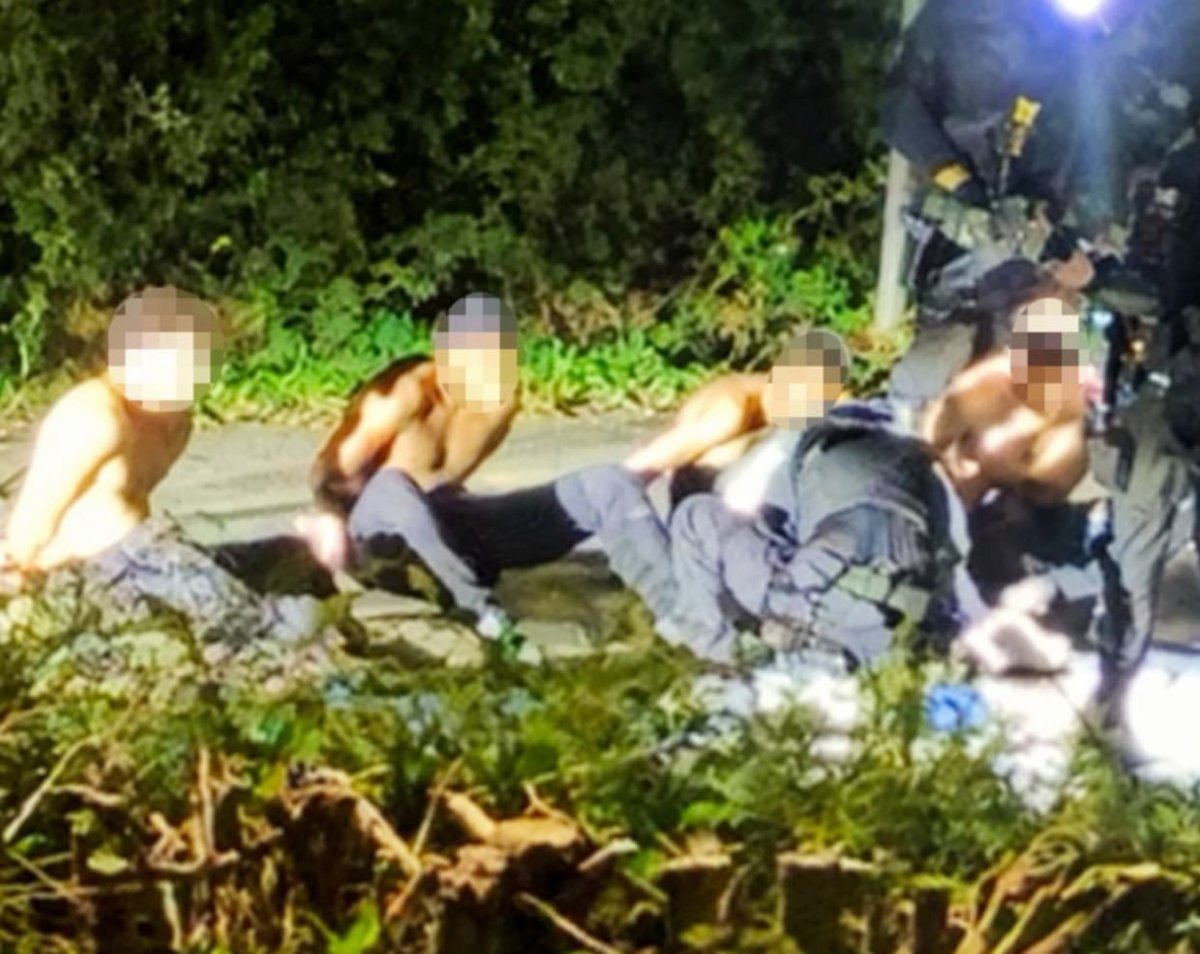 英国警方逮捕5名涉嫌袭击美军基地嫌疑人