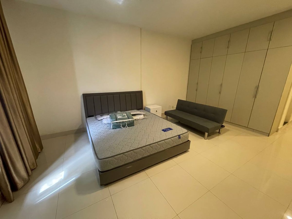 永旺3附近炳发集团小区排屋出租 月租$1000