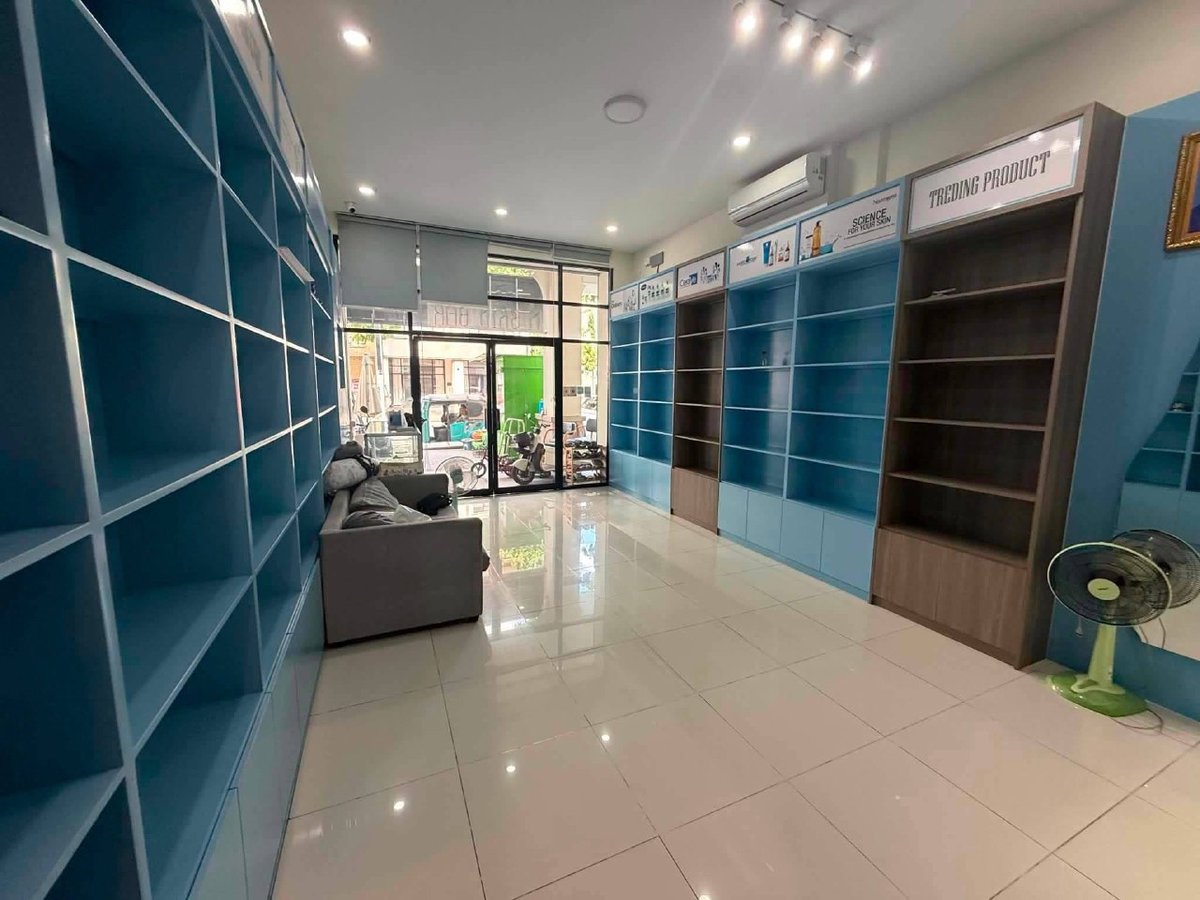 炳发城Capital One店屋出租 月租$1200