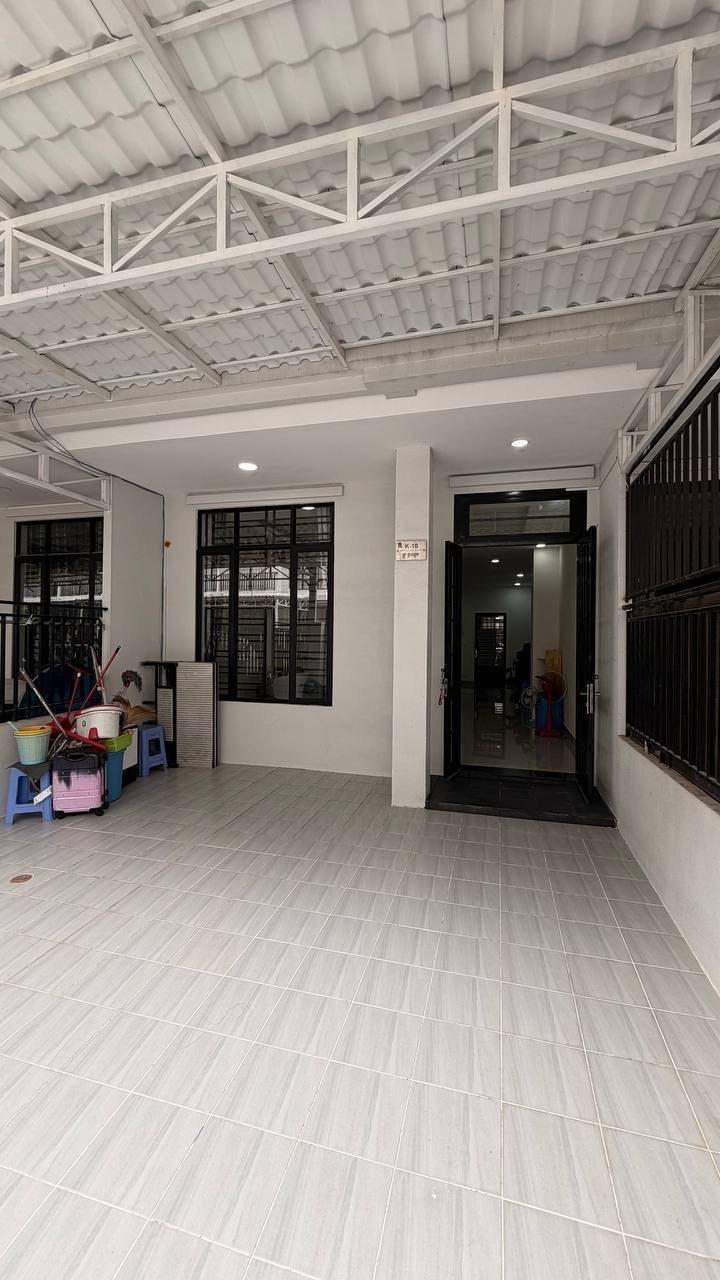 金边3号路Lorn City小区4房别墅出租 月租$400