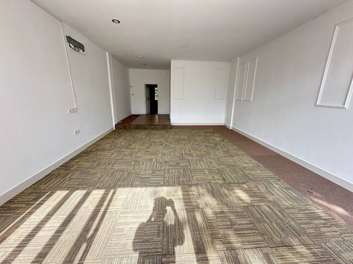 一号公路炳发集团小区店铺招租 4房5卫月租$1100