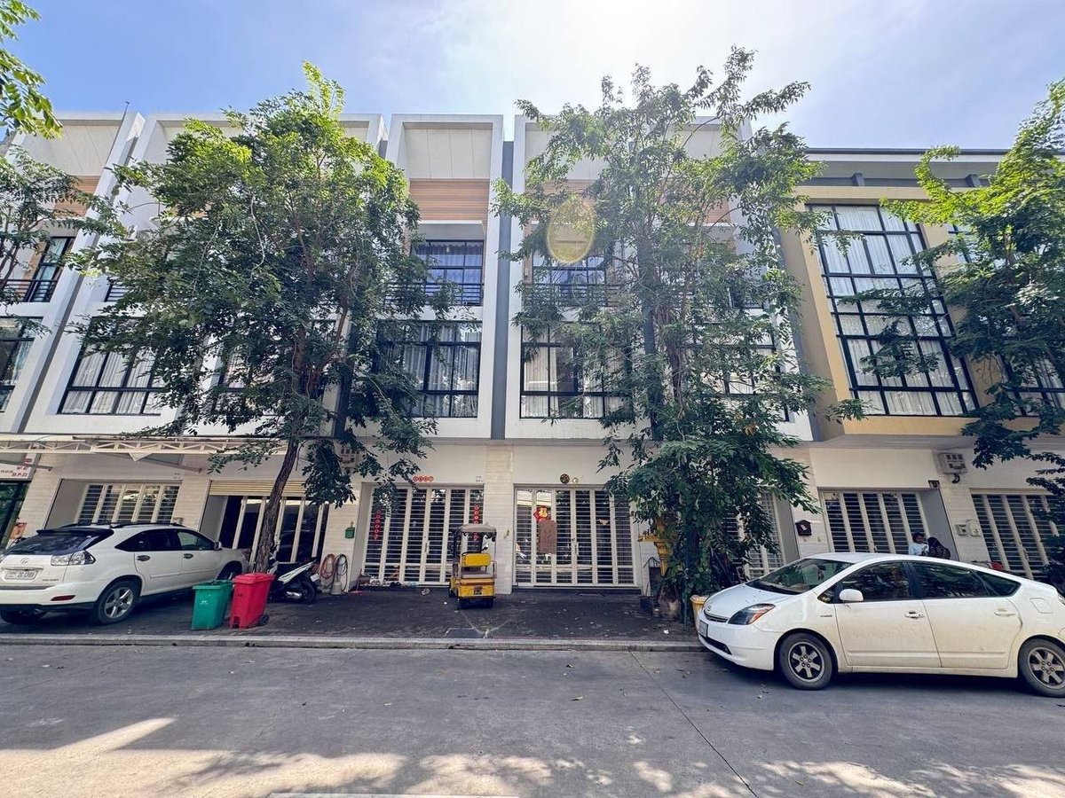 一号路炳发城小区店铺出租 月租$500