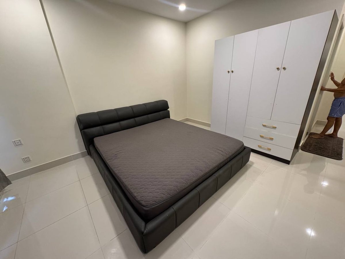 炳发城排屋出租 月租$600 4房5卫家具齐全
