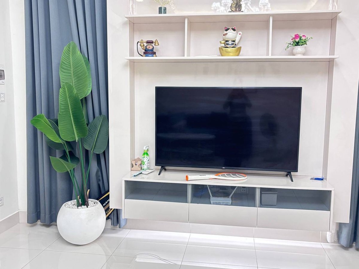 1号公路炳发集团双拼别墅出租，建筑面积6x12米，4+1房5