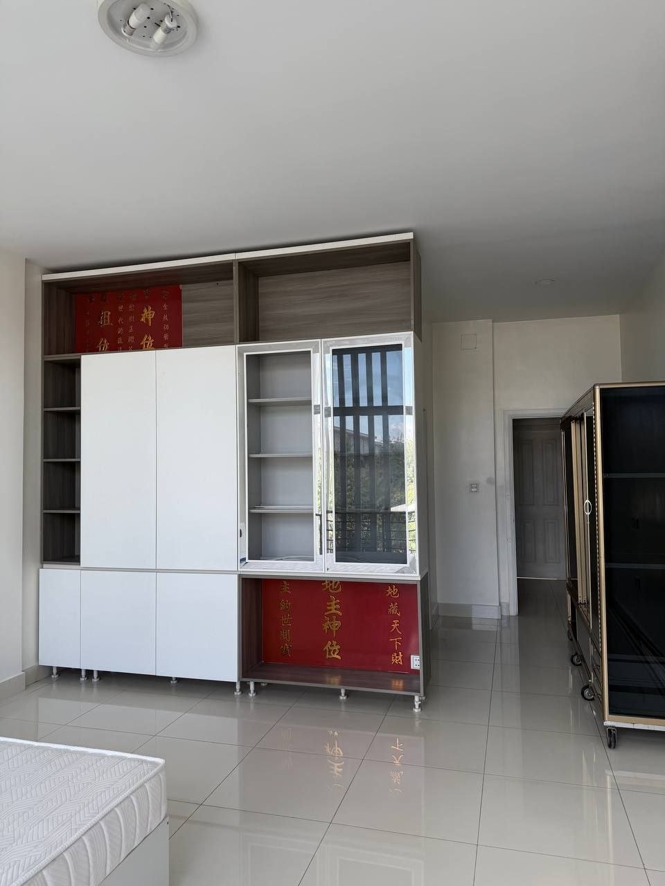 1号公路炳发集团店铺出租 月租$1100