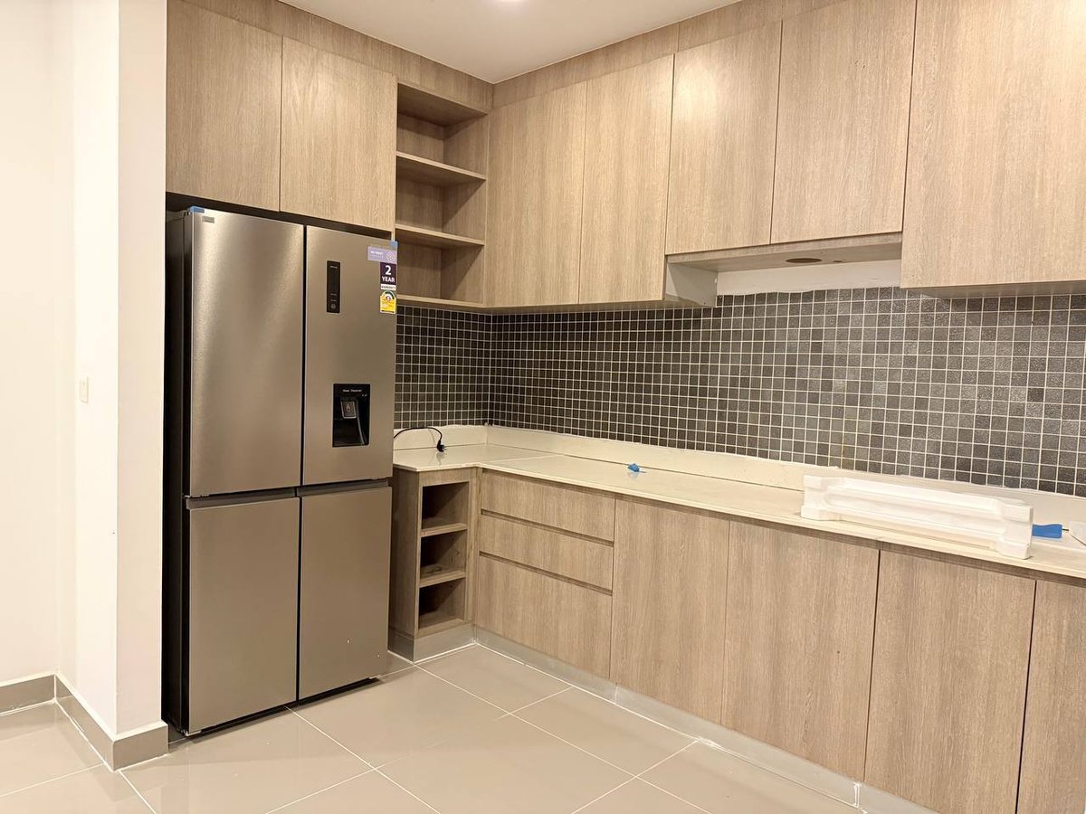 永旺2附近集茂小区双拼别墅出租,建筑面积6米x12米,家具齐
