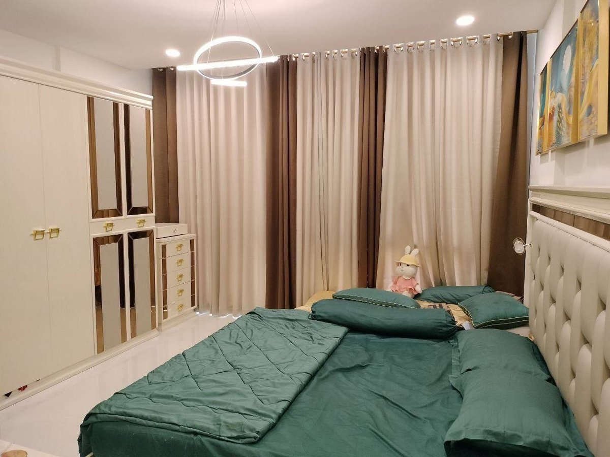 一号路炳发集团小区店铺出租 月租$600