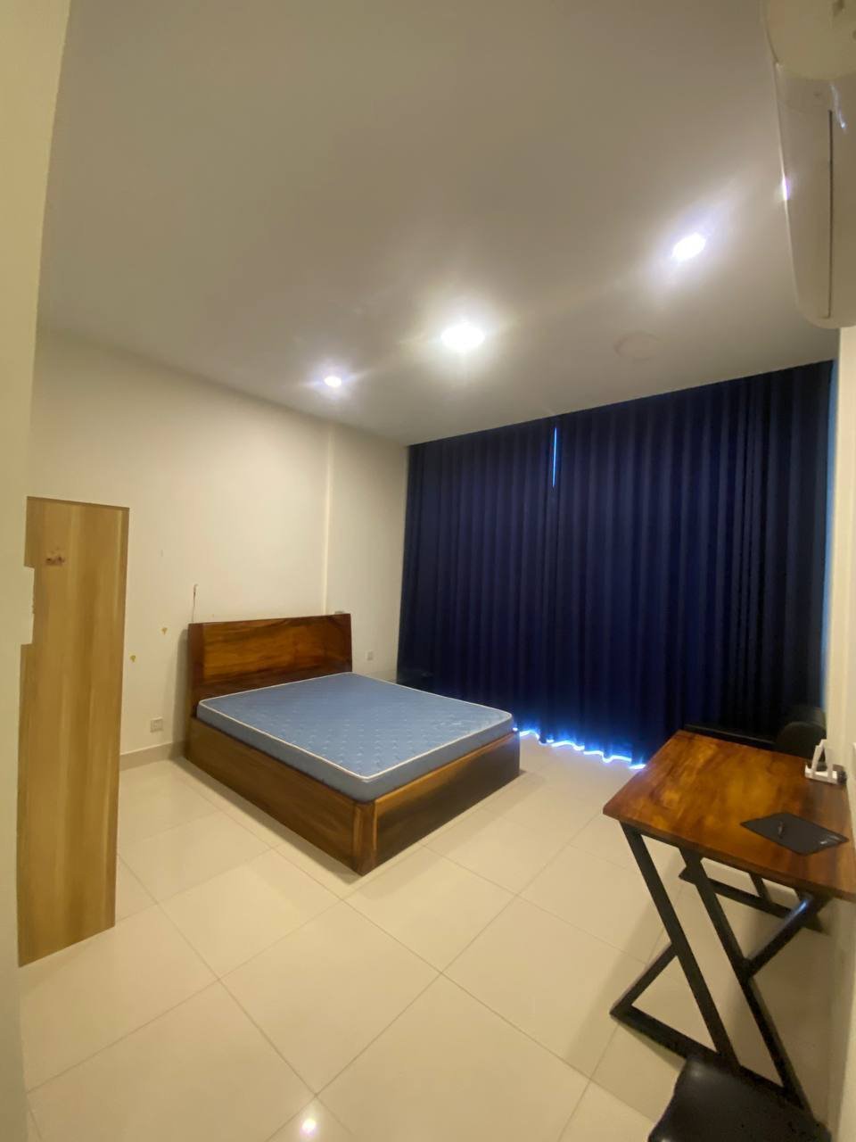 一号路炳发城小区排屋出租 月租$700可议价