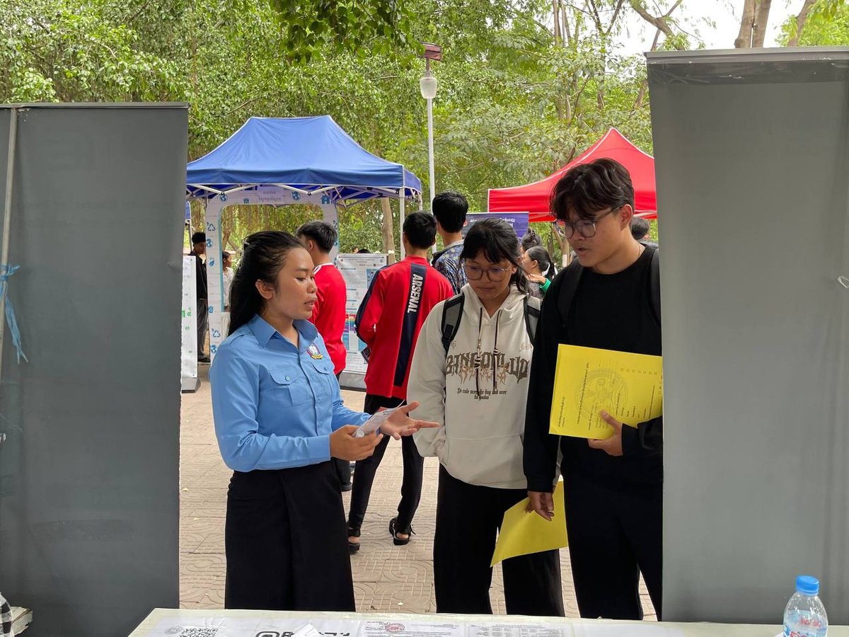 皇家金边大学学长学姐互助活动今日举行