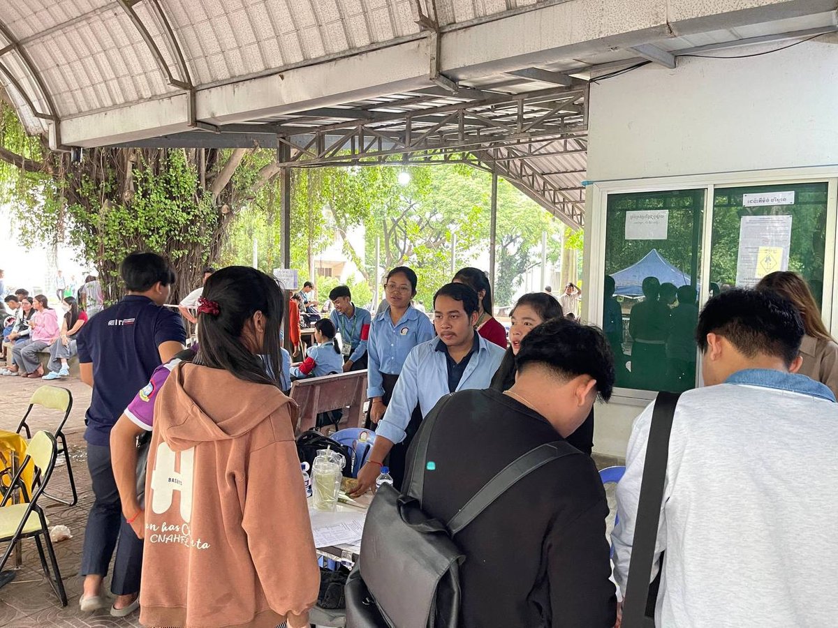 皇家金边大学开展2026-2027学年新生入学指导