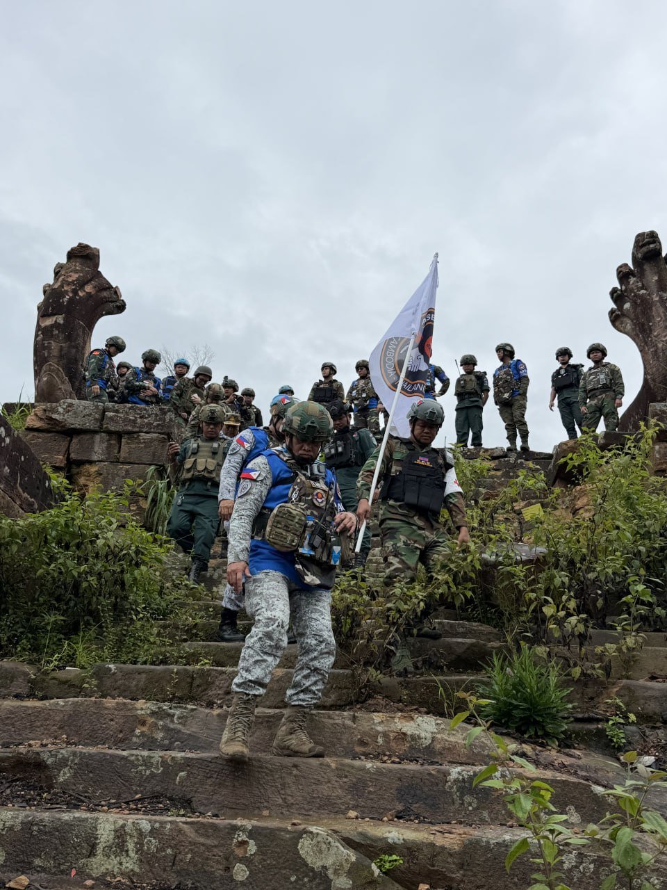 柬埔寨国防部发布柏威夏寺考察英文新闻通稿