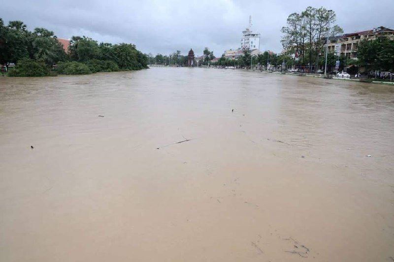 马德望苏庆大桥因暴雨受损 临时禁止通行