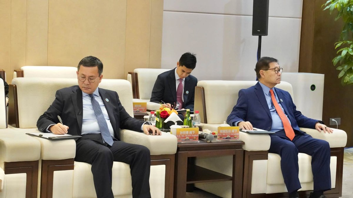 柬埔寨代表团考察比亚迪 寻求电动汽车投资合作