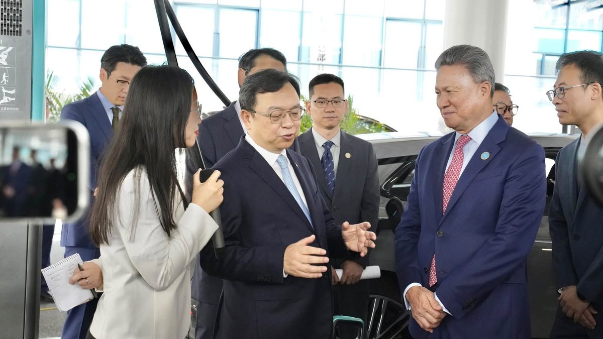 孙占托率团访问比亚迪总部 推动柬埔寨电动汽车产业发展