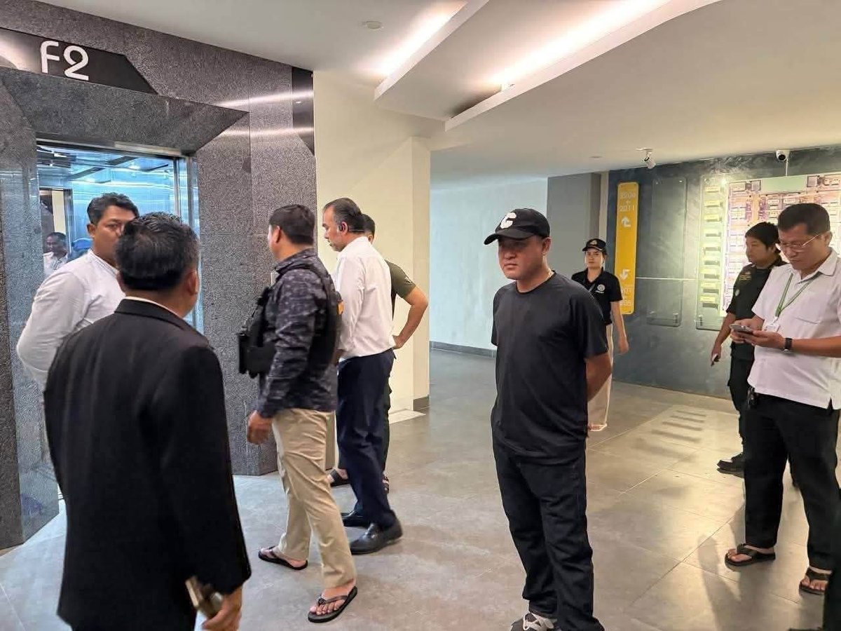 木牌诺贝尔酒店突查 警方缴获枪支及毒品