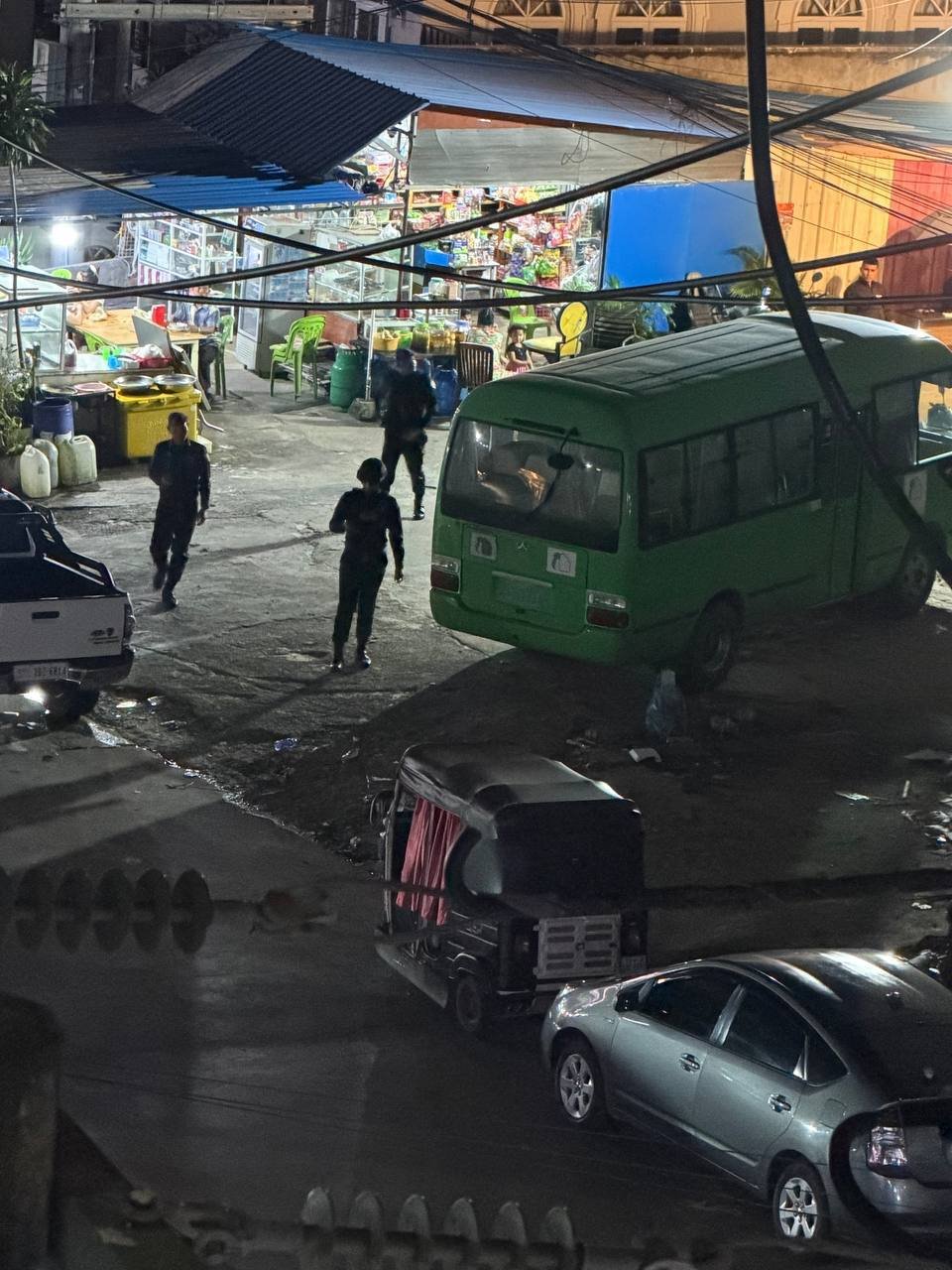 西港长城区域突发执法 宪兵队现场围控