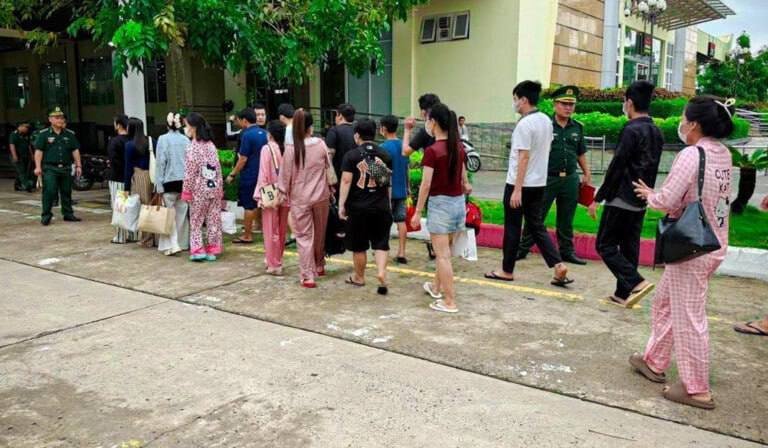 21名越南籍人员涉非法务工及拘禁 被驱逐出境