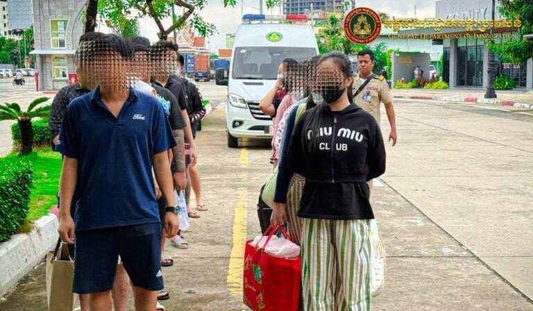 21名越南籍人员涉非法务工及拘禁 被驱逐出境
