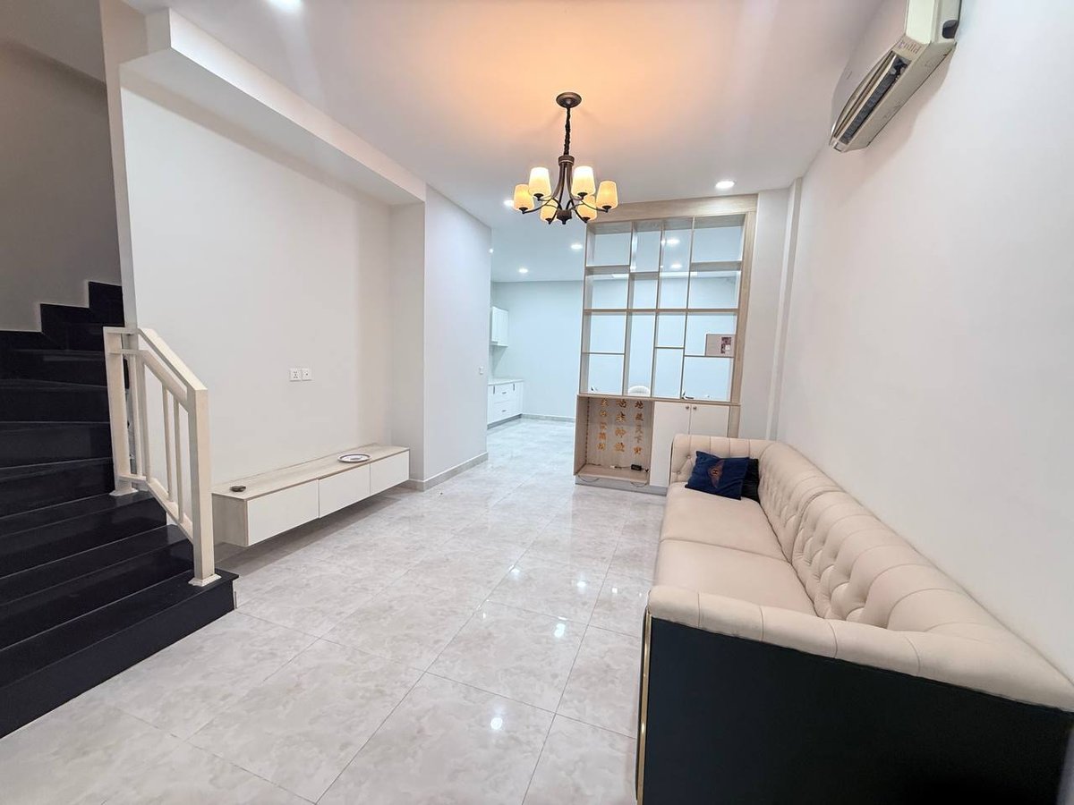 永旺3附近La Palm Residences联排别墅招租