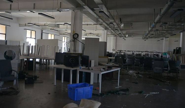 当局组织媒体探访曾用于电诈的8号园区,该园区曾容纳近2万人,