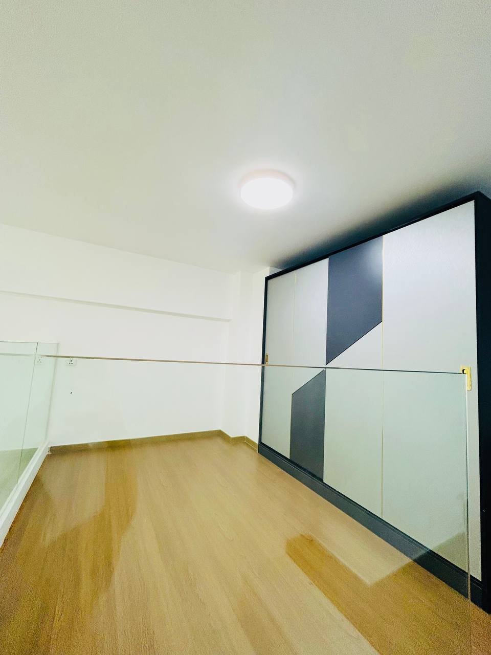水净华区Morgan Loft公寓招租 月租$400含新家具