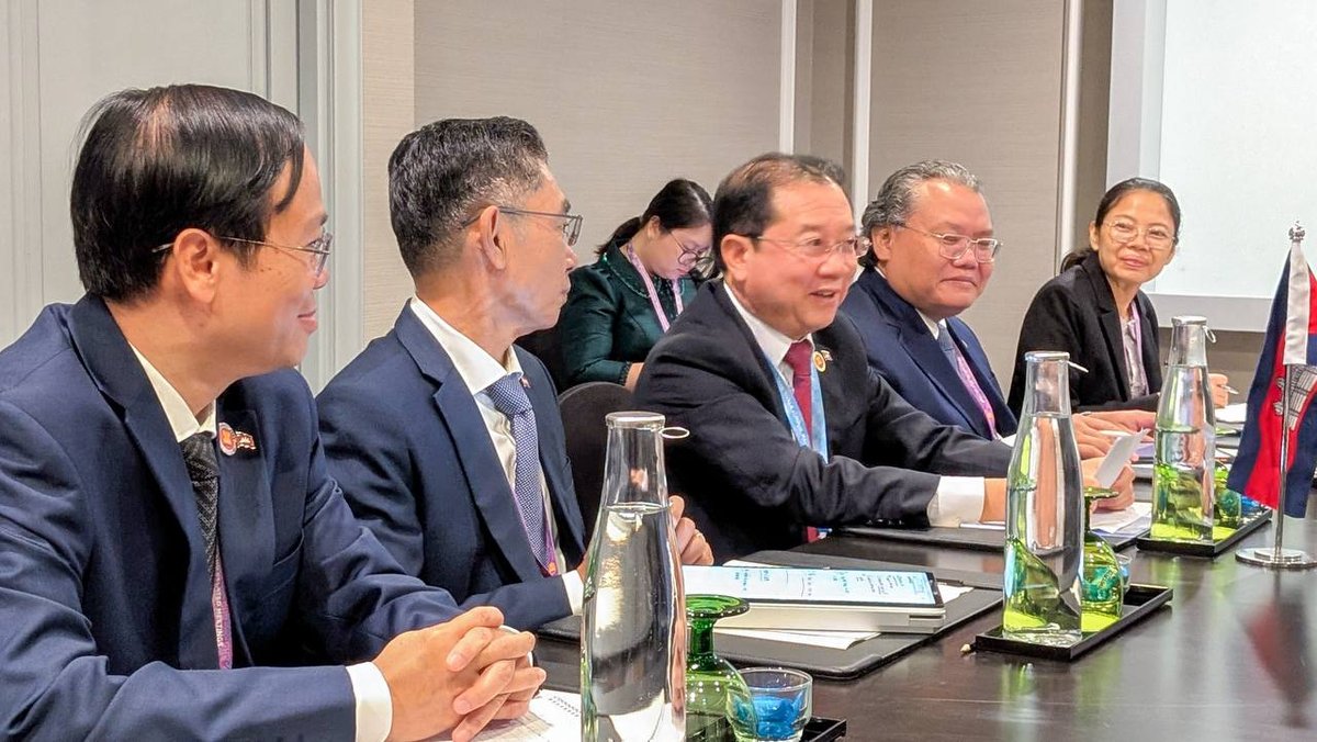 柬埔寨与老挝卫生部在吉隆坡举行双边会谈