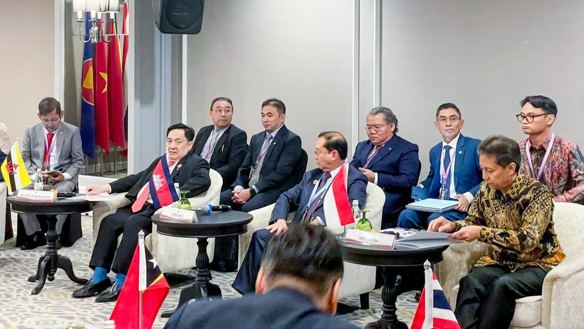 卫生部长出席东盟卫生部长非正式会议