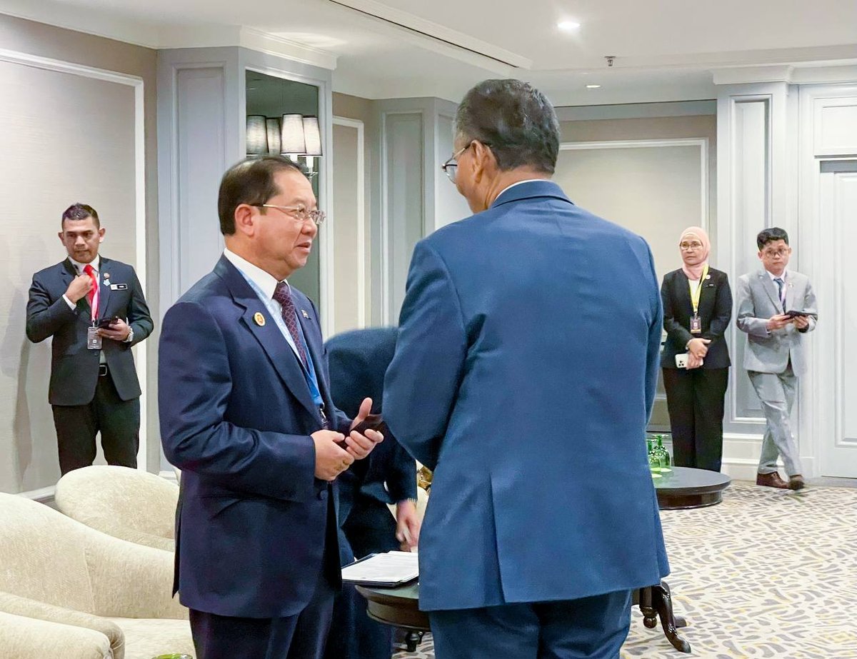 卫生部长出席东盟卫生部长非正式会议